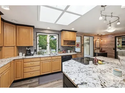 2005 Amirante Street Eugene OR 97402
