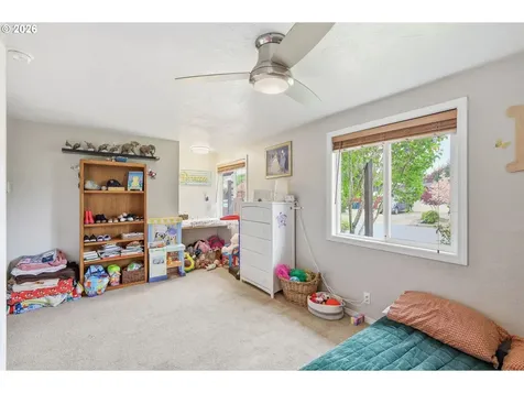 2005 Amirante Street Eugene OR 97402
