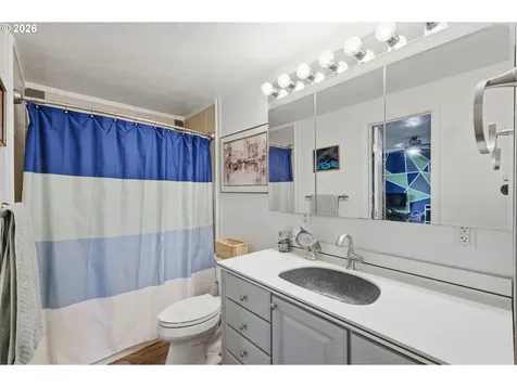 2005 Amirante Street Eugene OR 97402