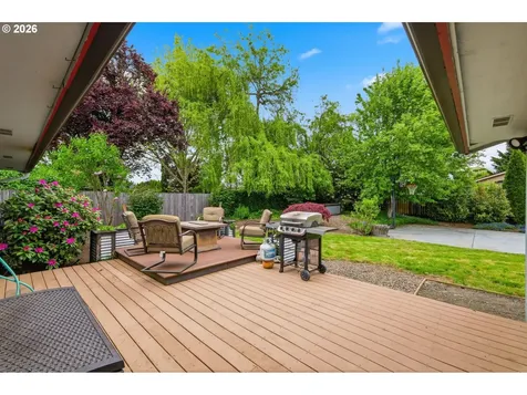 2005 Amirante Street Eugene OR 97402