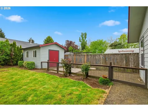 2005 Amirante Street Eugene OR 97402