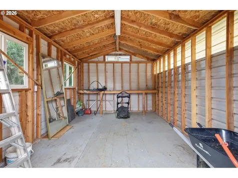 2005 Amirante Street Eugene OR 97402
