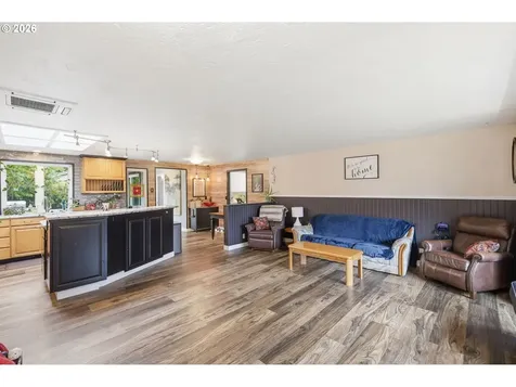 2005 Amirante Street Eugene OR 97402