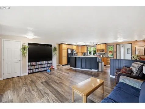 2005 Amirante Street Eugene OR 97402