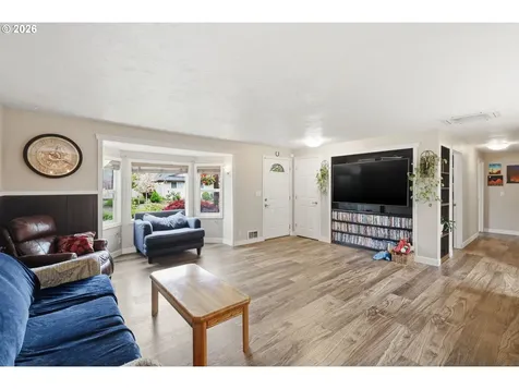 2005 Amirante Street Eugene OR 97402
