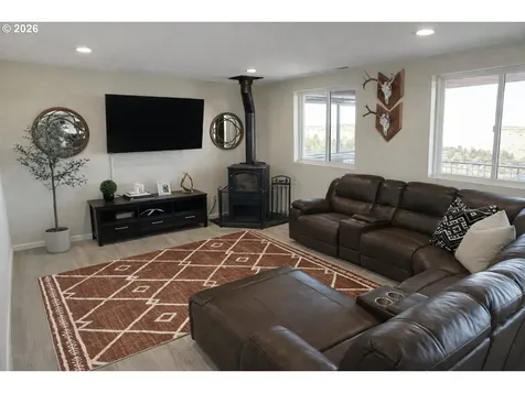 4463 SW Corral Drive Culver OR 97734