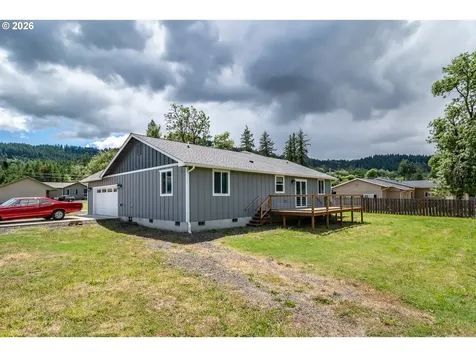 1927 W Duke Road Sutherlin OR 97479