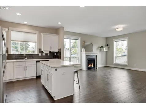 8209 SE 69th Avenue Portland OR 97206