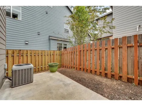8209 SE 69th Avenue Portland OR 97206