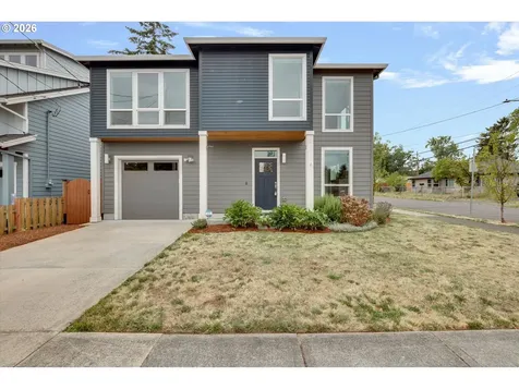 8209 SE 69th Avenue Portland OR 97206
