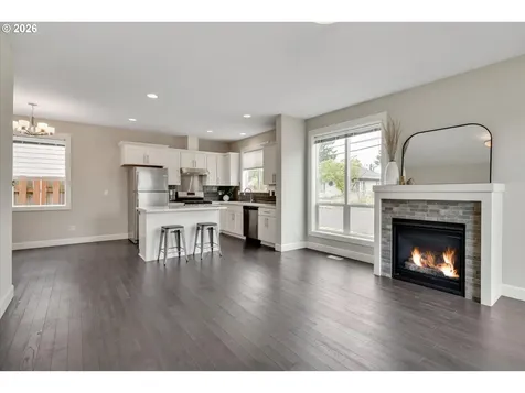 8209 SE 69th Avenue Portland OR 97206