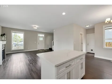 8209 SE 69th Avenue Portland OR 97206