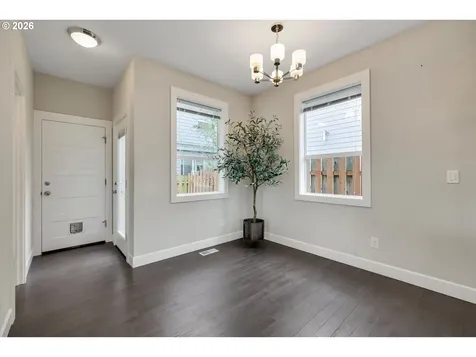 8209 SE 69th Avenue Portland OR 97206