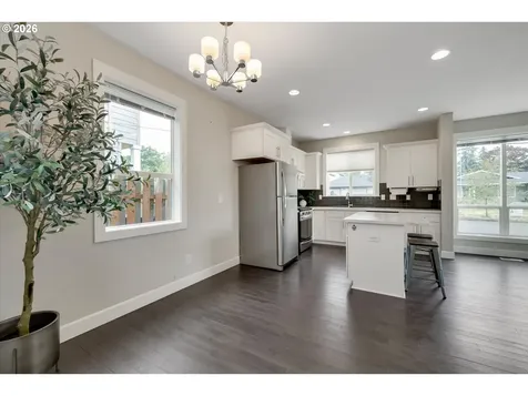 8209 SE 69th Avenue Portland OR 97206