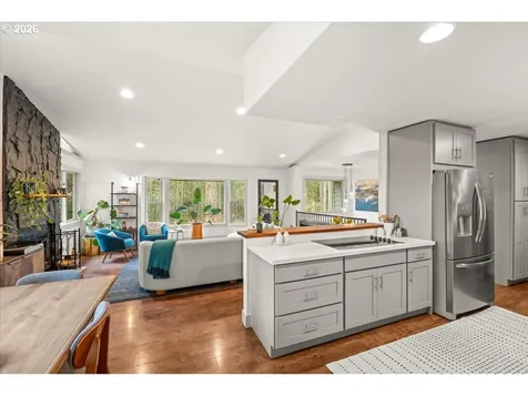 30475 SW Riverwood Drive West Linn OR 97068