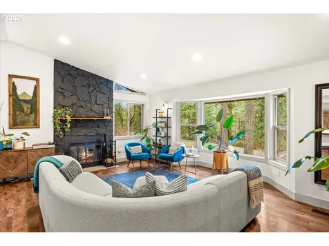 30475 SW Riverwood Drive West Linn OR 97068