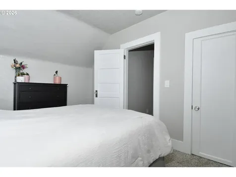 5636 SE 88th Avenue Portland OR 97266