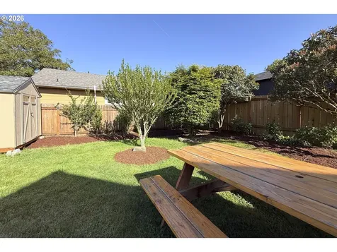 5636 SE 88th Avenue Portland OR 97266