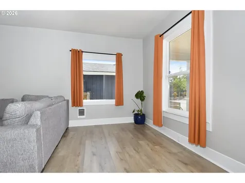5636 SE 88th Avenue Portland OR 97266