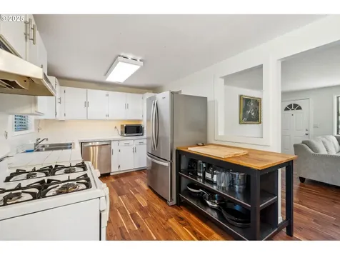 7925 SW 66th Avenue Portland OR 97223