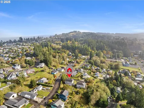 375 Mcclure Avenue Astoria OR 97103