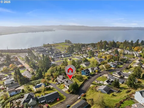 375 Mcclure Avenue Astoria OR 97103