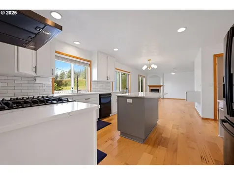 375 Mcclure Avenue Astoria OR 97103