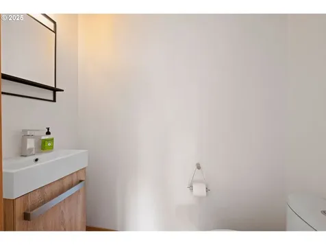 375 Mcclure Avenue Astoria OR 97103