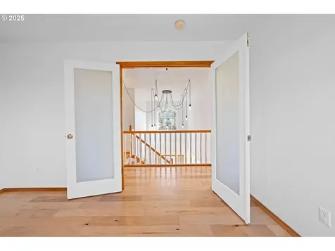 375 Mcclure Avenue Astoria OR 97103