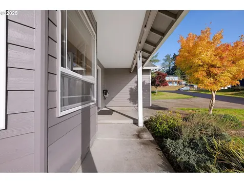 375 Mcclure Avenue Astoria OR 97103