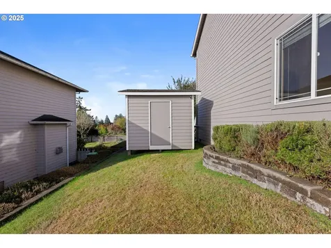 375 Mcclure Avenue Astoria OR 97103