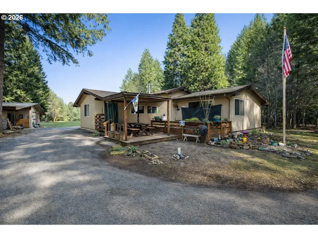1954 Yeust Road Azalea OR 97410