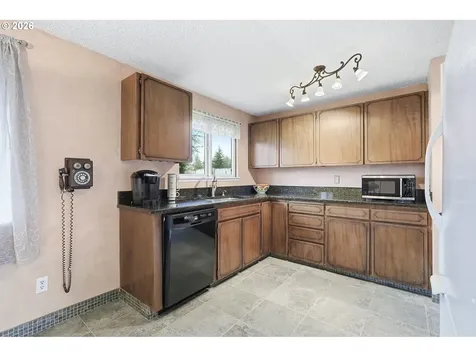10276 SE Long Street Portland OR 97266