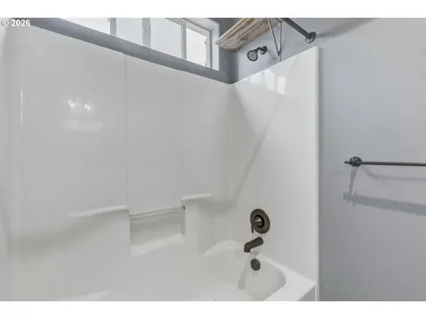 90 Glengate Loop Cathlamet WA 98612