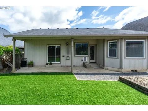 90 Glengate Loop Cathlamet WA 98612