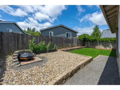 90 Glengate Loop Cathlamet WA 98612