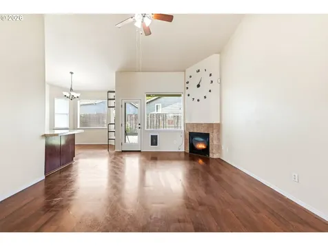 90 Glengate Loop Cathlamet WA 98612
