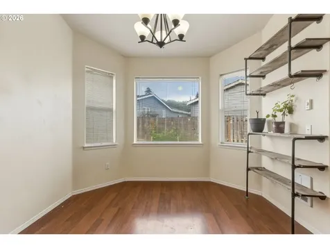 90 Glengate Loop Cathlamet WA 98612