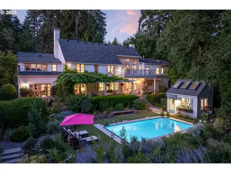1546 S Military Road Portland OR 97219