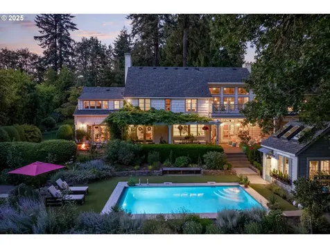 1546 S Military Road Portland OR 97219