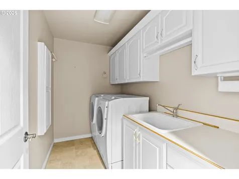 2222 Primrose Lane Florence OR 97439