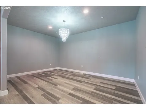 44237 N River Drive Foster OR 97345