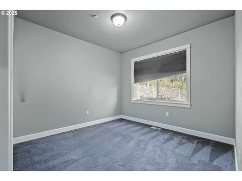 44237 N River Drive Foster OR 97345