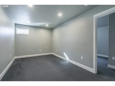 44237 N River Drive Foster OR 97345