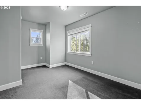 44237 N River Drive Foster OR 97345