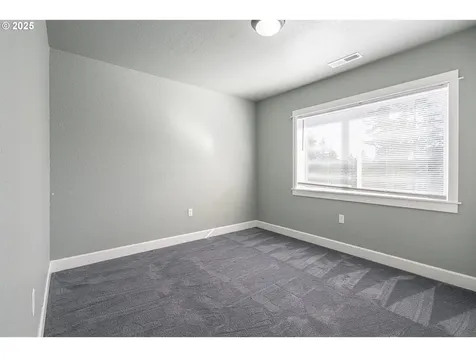 44237 N River Drive Foster OR 97345