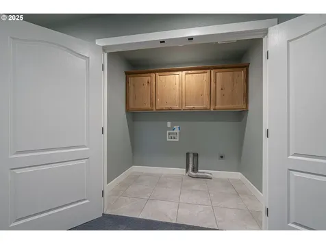 44237 N River Drive Foster OR 97345