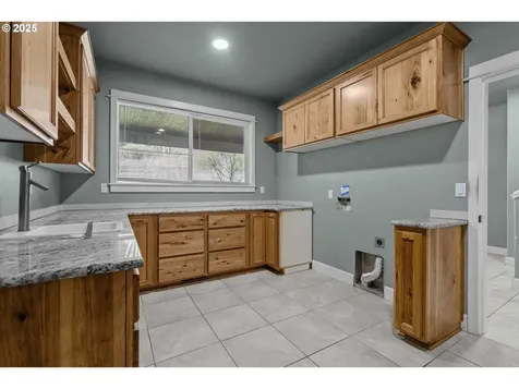 44237 N River Drive Foster OR 97345
