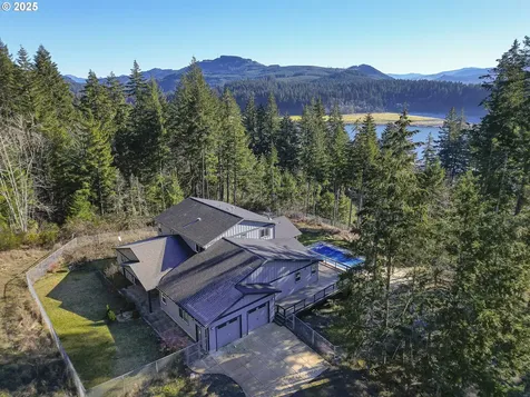 44237 N River Drive Foster OR 97345
