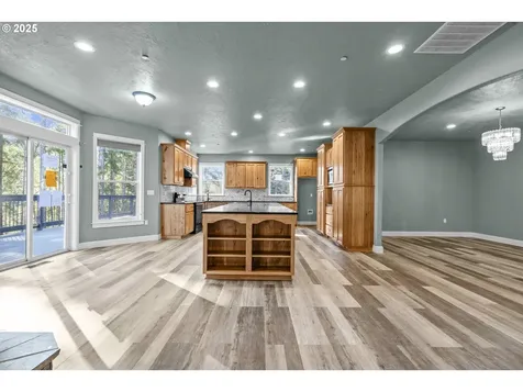 44237 N River Drive Foster OR 97345